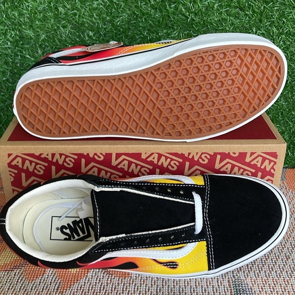 Vans Men’s Old Skool
(Flame) Black/Black/True White 
VN0A38G1PHN
Sneakers - Picture 9 of 16